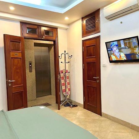Serviced Apartment Next To The Hanoi Opera House Can Ho Day Du Tien Nghi Co Thang May Ngay Gan Nha Hat Lon Екстериор снимка