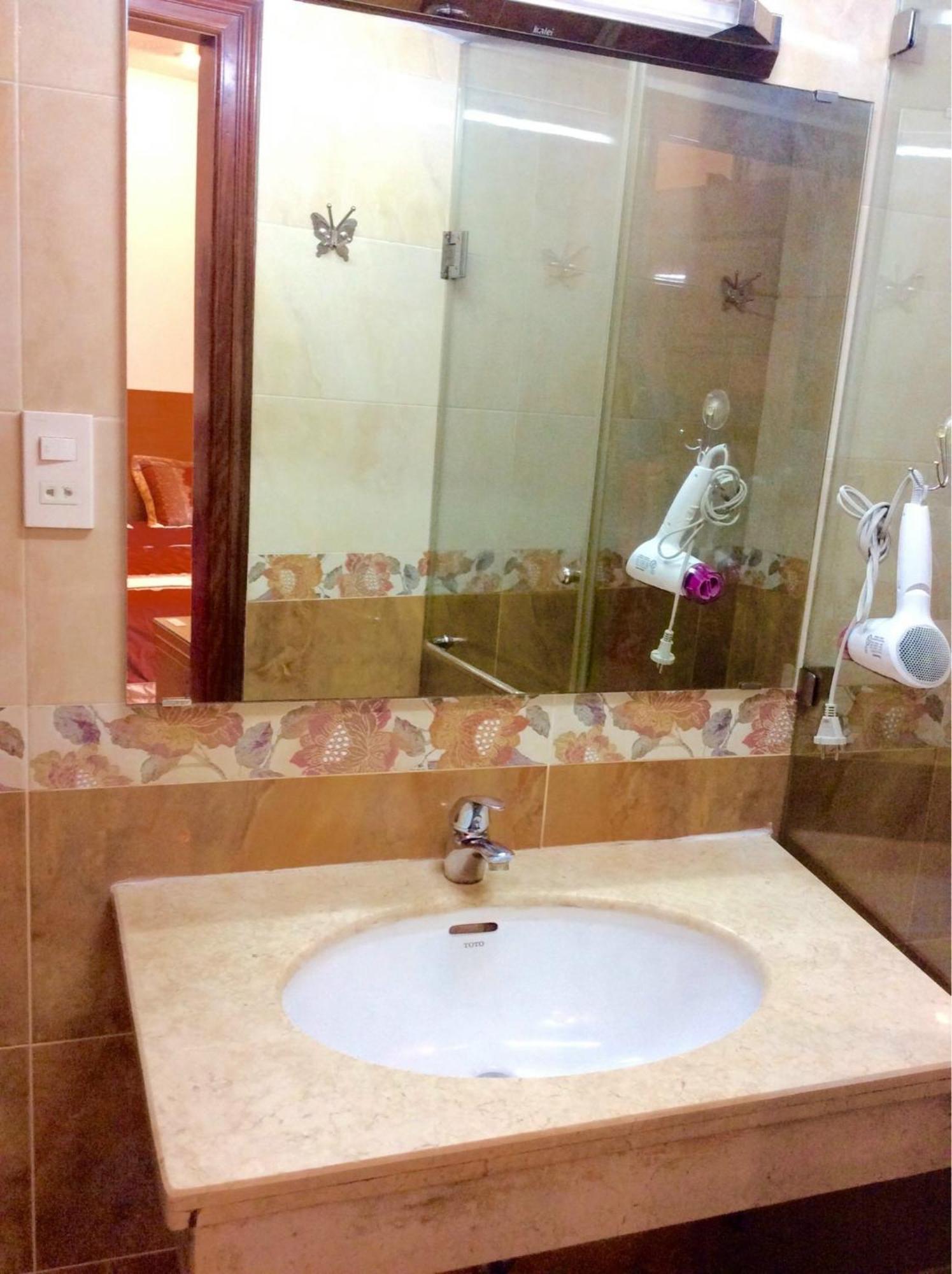 Serviced Apartment Next To The Hanoi Opera House Can Ho Day Du Tien Nghi Co Thang May Ngay Gan Nha Hat Lon Екстериор снимка